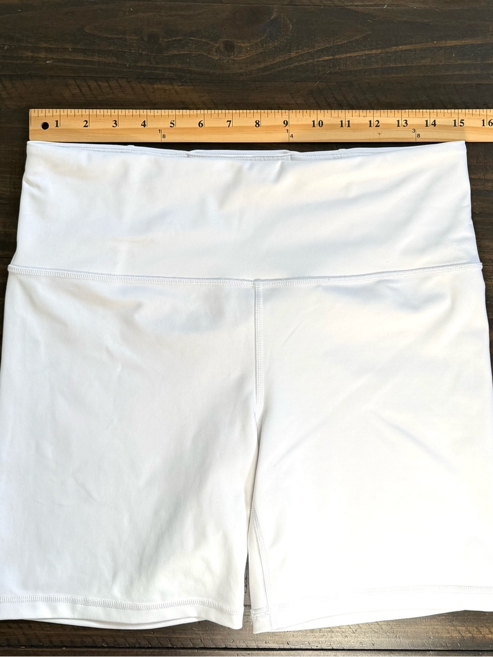 Athleta Elation Ultra High Rise 7” Short White  Women’s Large Stretch Bike Short - Picture 7 of 10